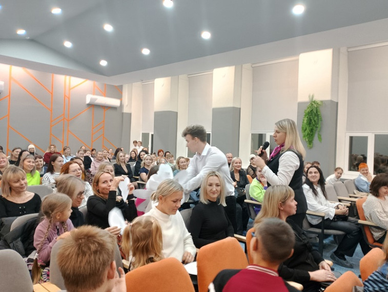 Праздничный концерт, посвящённый Дню матери!.